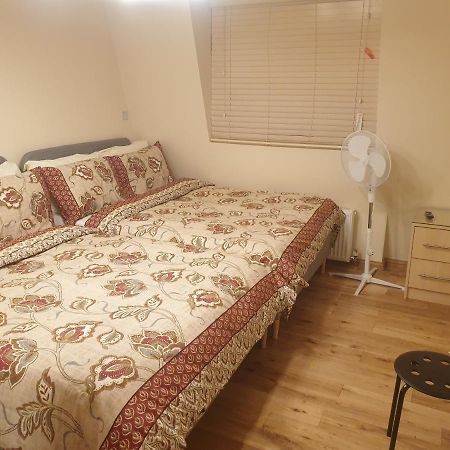 London Luxury 3 Bedroom 2 Bathrooms Flat 1 Min To Redbridge Station Free Parking & Wifi Wanstead Zewnętrze zdjęcie