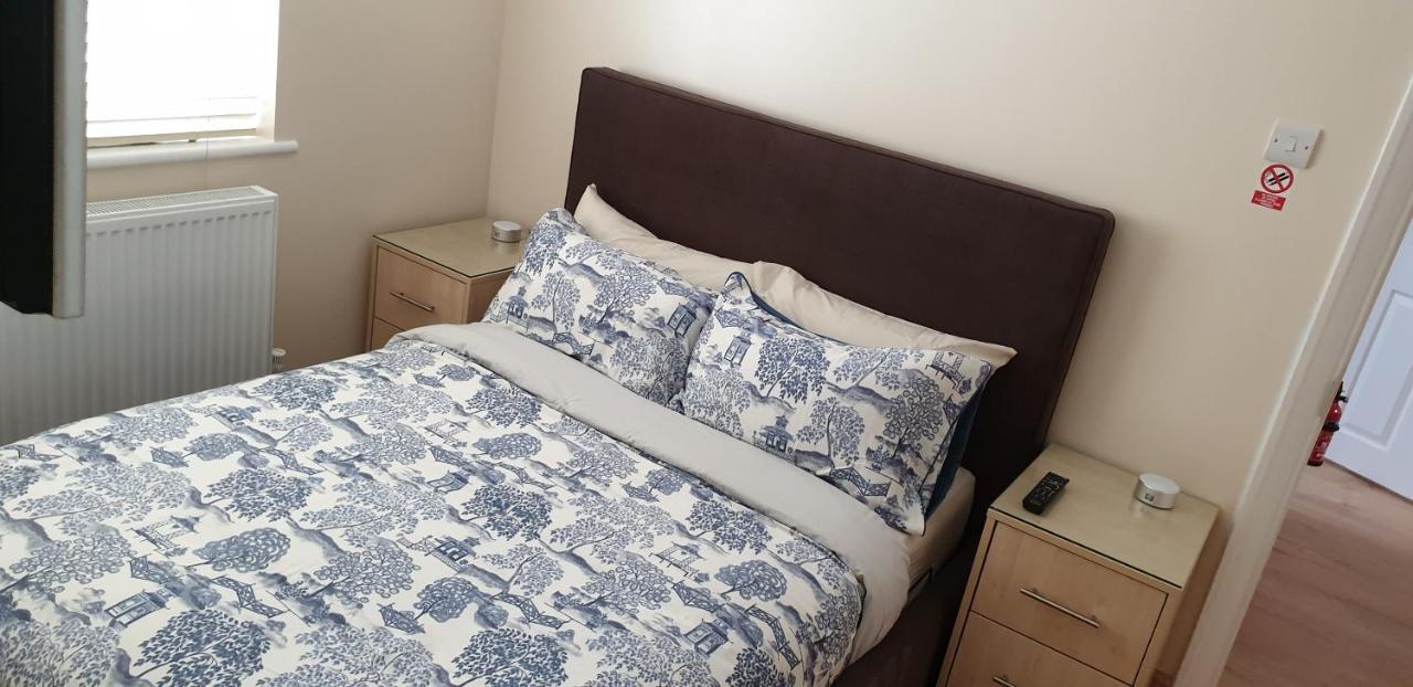 London Luxury 3 Bedroom 2 Bathrooms Flat 1 Min To Redbridge Station Free Parking & Wifi Wanstead Zewnętrze zdjęcie