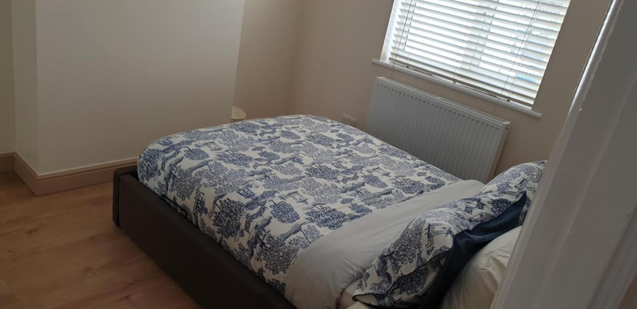 London Luxury 3 Bedroom 2 Bathrooms Flat 1 Min To Redbridge Station Free Parking & Wifi Wanstead Zewnętrze zdjęcie
