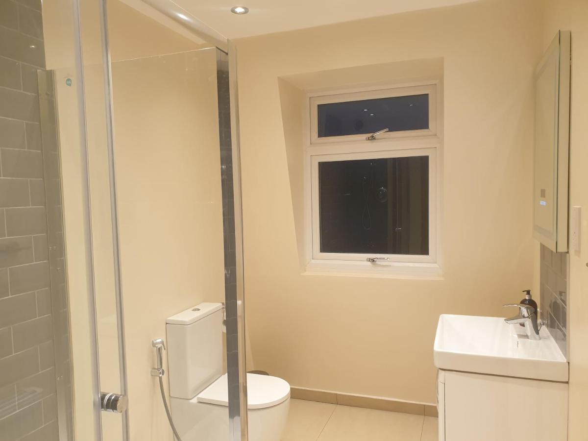 London Luxury 3 Bedroom 2 Bathrooms Flat 1 Min To Redbridge Station Free Parking & Wifi Wanstead Zewnętrze zdjęcie