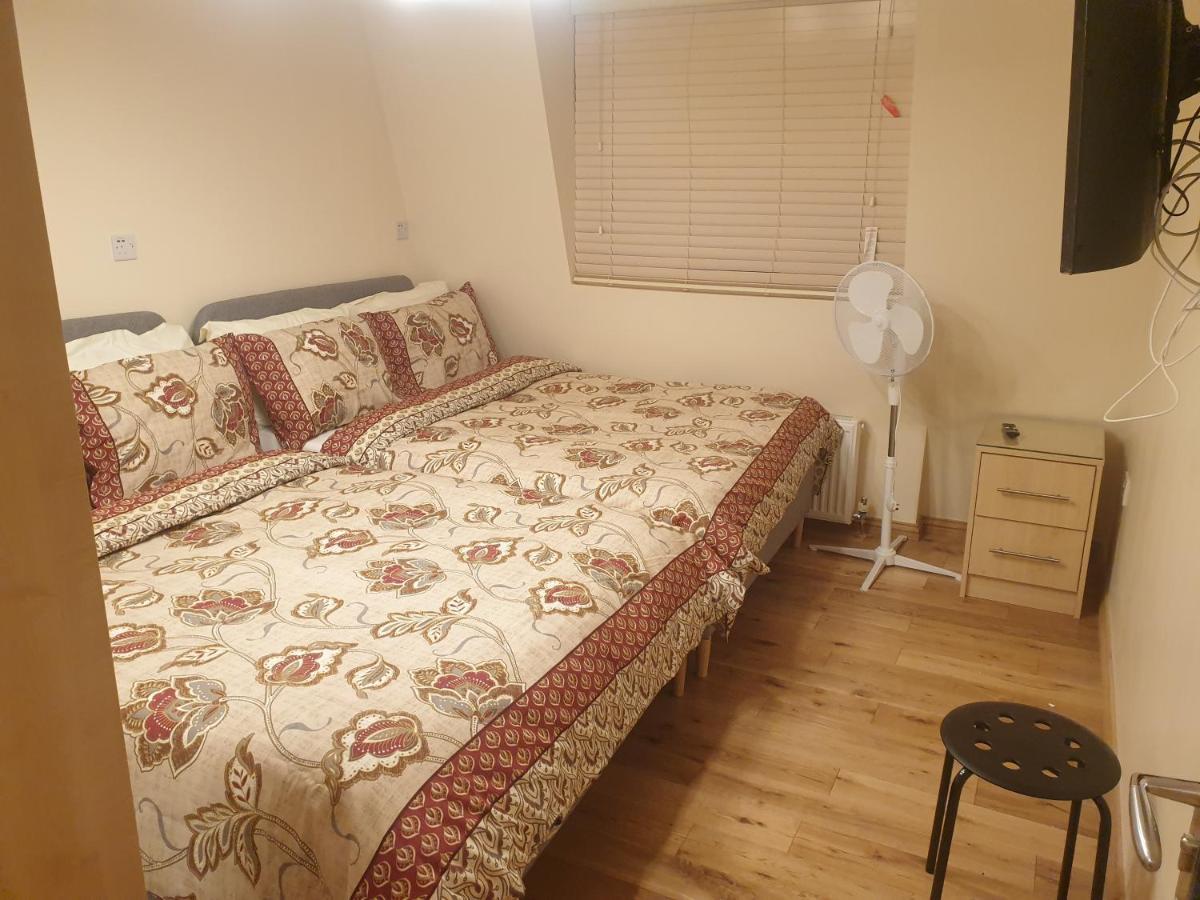 London Luxury 3 Bedroom 2 Bathrooms Flat 1 Min To Redbridge Station Free Parking & Wifi Wanstead Zewnętrze zdjęcie